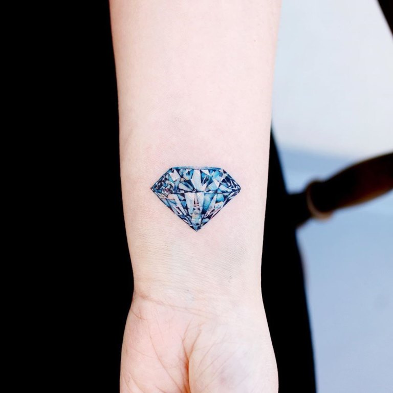 Что означает татуировка с изображением алмаза